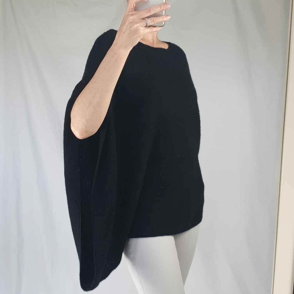 100% cashmere black poncho size S Lord & Taylor - Picture 3 of 12